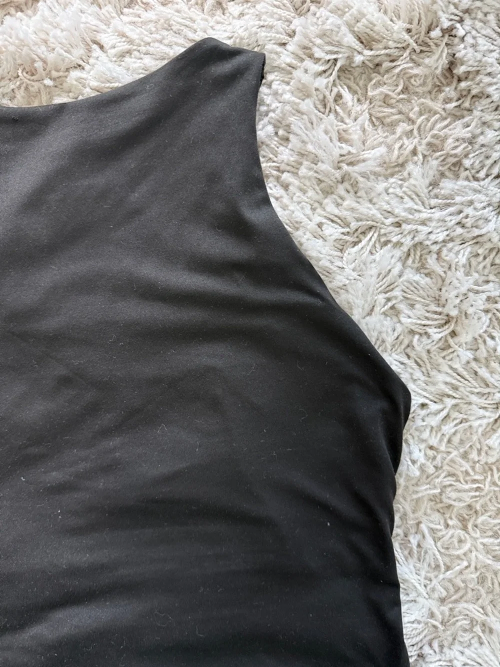 ReoRia Black High-Neck Seamless Sleeveless Tank Bodysuit - Picture 3 of 4